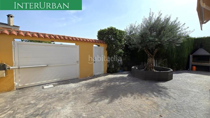 Foto 608dc4b8-05fe-46d5-834e-6e42beb6e296. Chalet con riscaldamento parcheggio piscina in Urbanizaciones Llíria