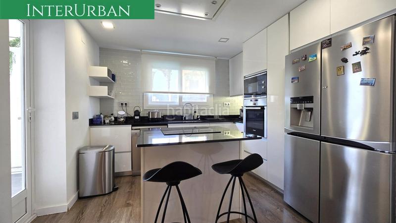 Foto 8968e240-5b37-49e0-9d09-ca5b7870cca7. Chalet con riscaldamento parcheggio piscina in Urbanizaciones Llíria