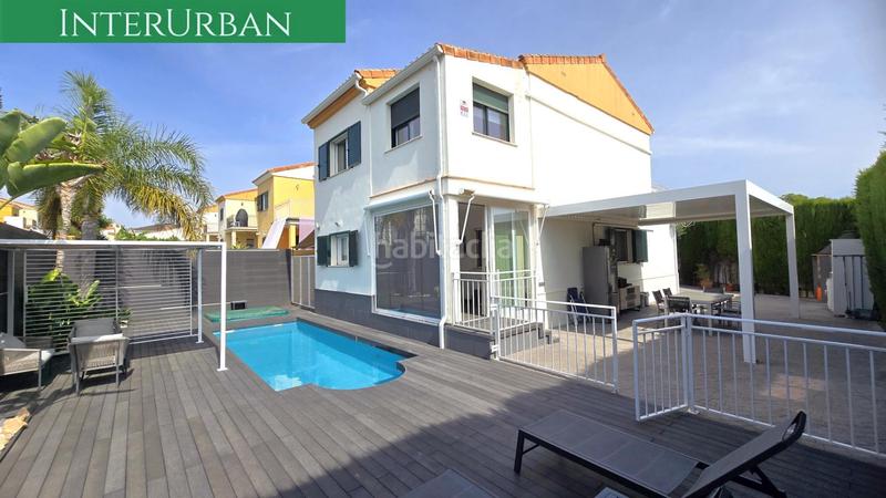 Foto a5d24581-229f-4785-9499-5f97bfa147bb. Chalet con riscaldamento parcheggio piscina in Urbanizaciones Llíria