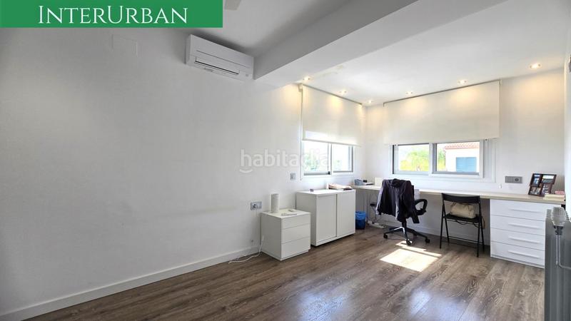 Foto de8211f4-a7cc-4679-9be2-5ad067b1b380. Chalet con riscaldamento parcheggio piscina in Urbanizaciones Llíria