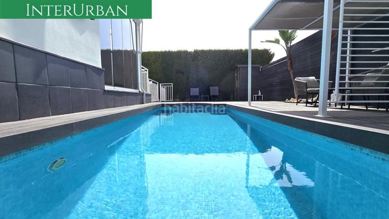 Foto f05ea0dc-cbaf-448b-8898-3c4208642b0b. Chalet con riscaldamento parcheggio piscina in Urbanizaciones Llíria