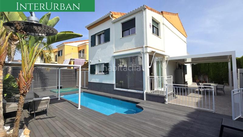 Foto f1be09bd-038a-4d28-bed1-25bb74668f92. Chalet con riscaldamento parcheggio piscina in Urbanizaciones Llíria