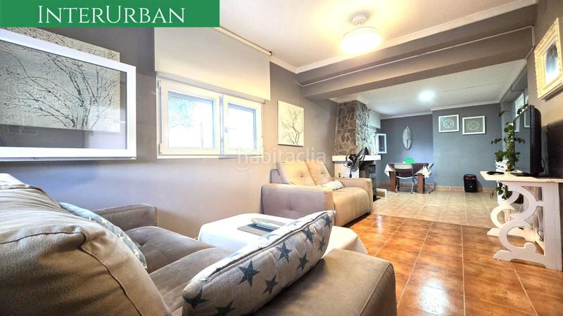 Foto 0dc0eb54-8086-4cb7-8ded-c562b06df153. Chalet avec parking piscine dans Casinos