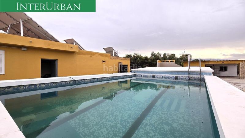 Foto 170803f9-88ad-4de7-81ae-95fd32ecb5b3. Chalet avec parking piscine dans Casinos