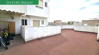 Appartamento in Benissanó. Piso único con terraza privada de 60 m2 en pleno centro de benis