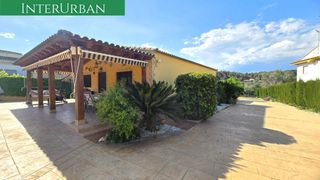Chalet à Vilamarxant. En exclusiva  chalet independiente en la rodana con gran parcela