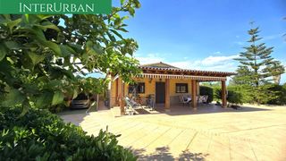 Chalet in Vilamarxant. En exclusiva  chalet independiente en la rodana con gran parcela