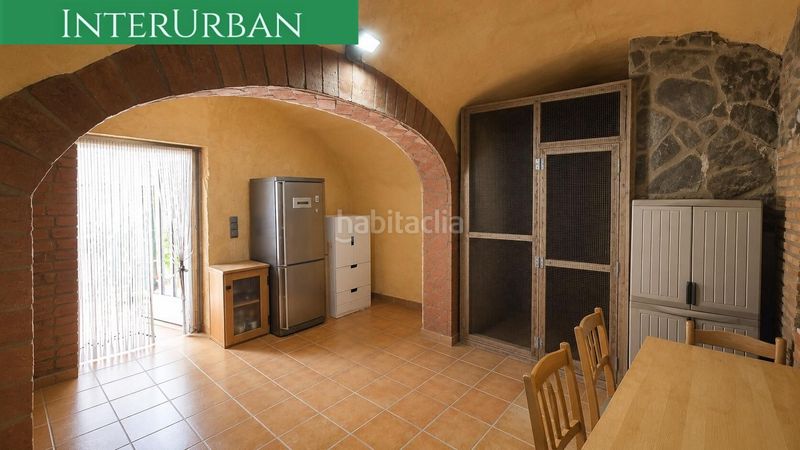 Foto debc1f67-3bb7-4aa3-ae5e-cf708786a609. Casa adossada amb calefacció a Centro Bétera