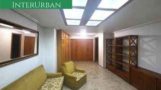 Planta baixa a Casco Antiguo. Interurban vende vivienda con gran garaje para 3 coches y múltip