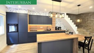 Casa a Casco Antiguo. Oportunidad  casa reformada con gran terraza y 3 dormitorios en
