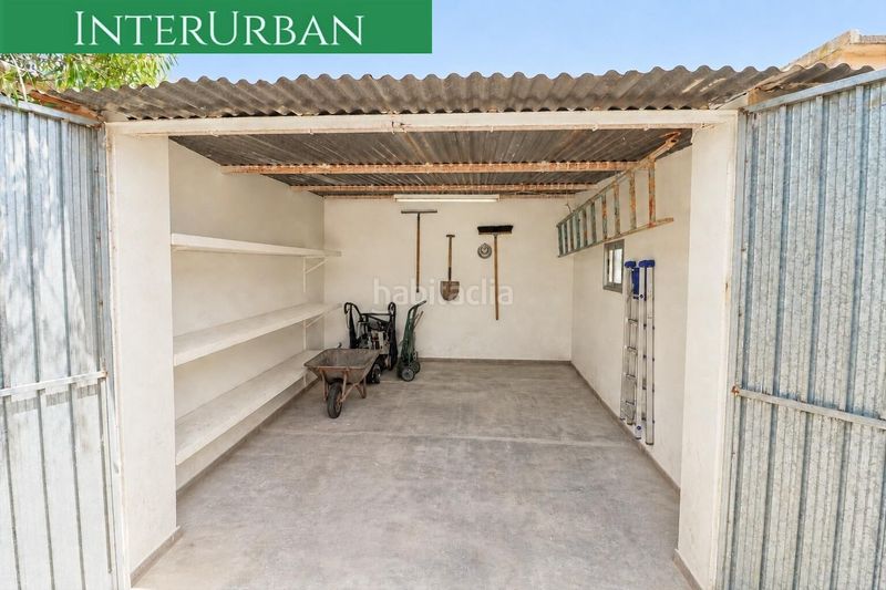 Foto 1f513dfe-bc4e-42a4-8d93-79a2e6d9075d. Chalet  con piscina en parcela de 1.660 m2 en Vilamarxant