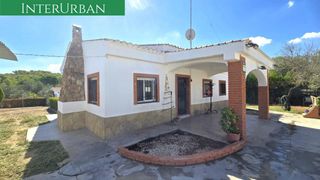 Xalet a Vilamarxant. Chalet con piscina en parcela de 1.660 m2 en vilamarxant