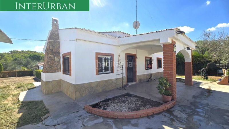 Foto 4e8595fb-ab67-44fa-8679-e6a2ae1314d0. Chalet  con piscina en parcela de 1.660 m2 en Vilamarxant