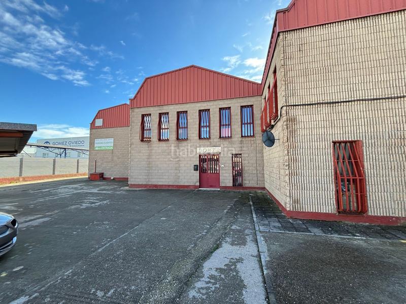 Foto 96a4d18c-ee34-4409-b5df-ca89a7be297e. Rent industrial building in El Bercial Getafe