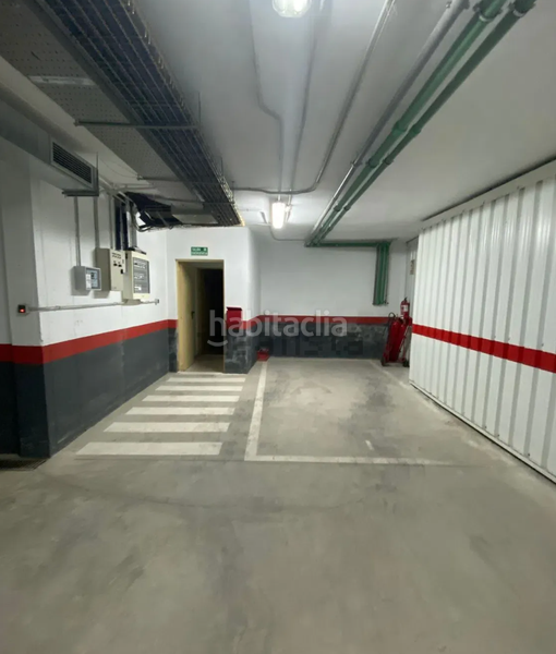 Foto 2631fbb3-8d43-4d09-8a84-d23dbc01f88e. Parking voiture dans Centro Illescas