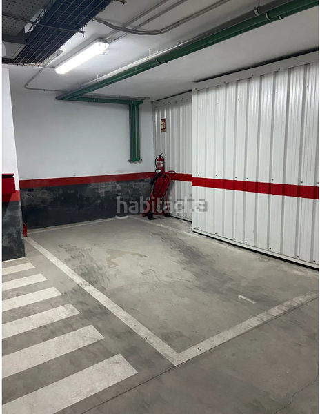 Foto 581c93a3-32b3-4f5c-96d8-9daa7dba5f37. Parking voiture dans Centro Illescas