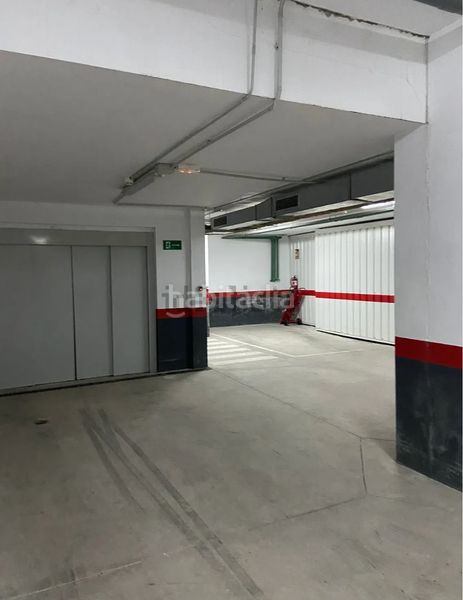 Foto ec4fced1-9e31-4845-b1e3-c1edc0f35256. Parking voiture dans Centro Illescas