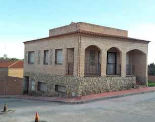 Casa a Montearagón. Chalet ocupado en motearagon