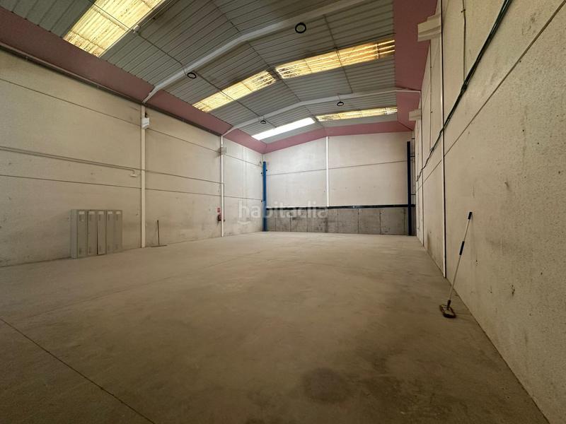 Foto 9fa898e0-aca8-4109-ba0b-bd407948bf8b. Affitto capannone industriale in Estación-Cruz Roja Illescas