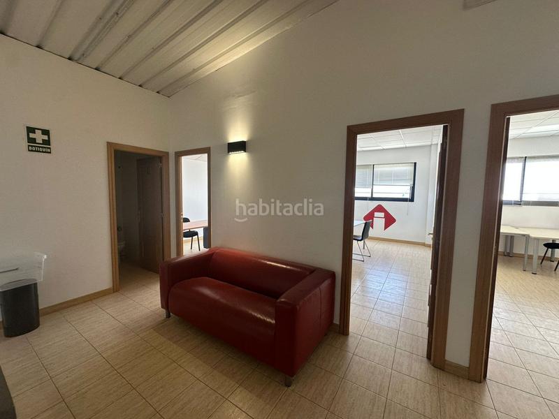 Foto bdd9d1f6-5190-464d-b8a9-38c24677aa43. Affitto capannone industriale in Estación-Cruz Roja Illescas