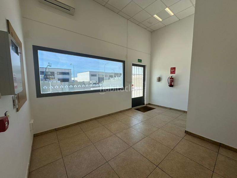 Foto d545eabb-b53b-4c04-b66c-c31c5380994d. Affitto capannone industriale in Estación-Cruz Roja Illescas