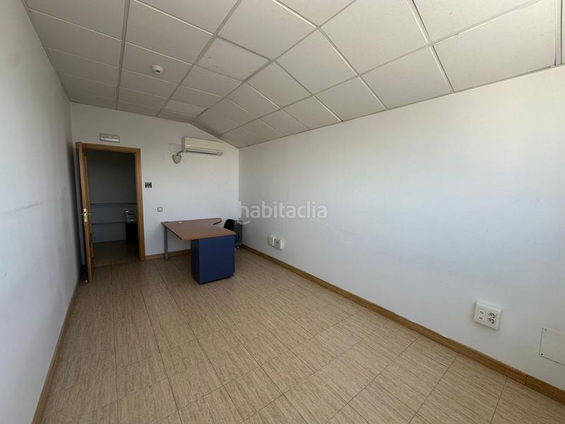 Foto f723d415-2687-4433-8684-704e0c630e50. Affitto capannone industriale in Estación-Cruz Roja Illescas