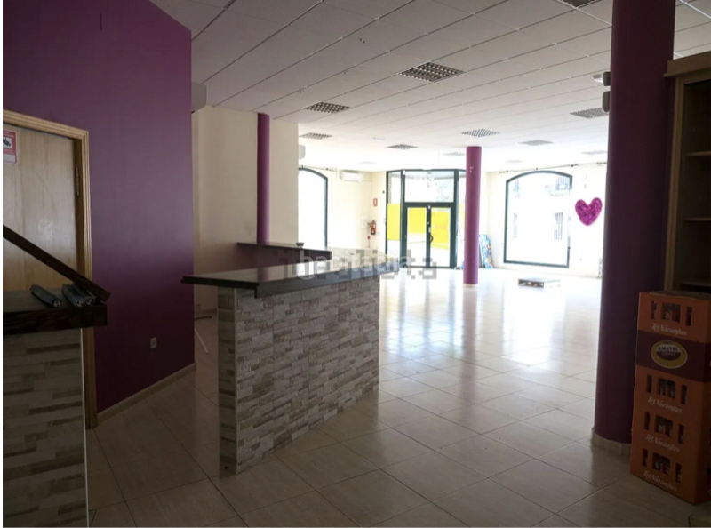 Foto f809ebd8-d26a-403b-99ce-60a5d51fd5f0. Affitto locale commerciale in Camarena