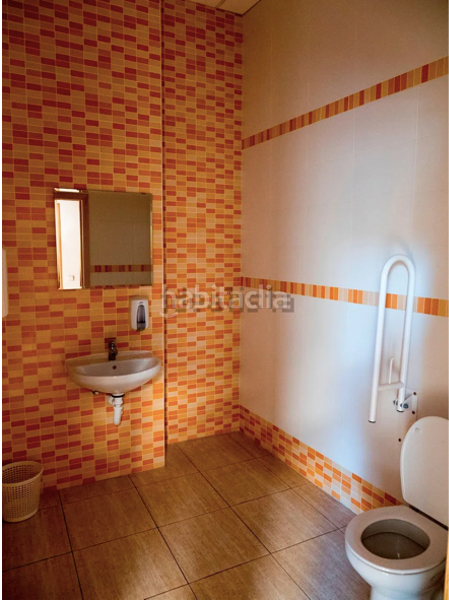 Foto 9786d6e8-65fc-4c66-a233-8e5cb7c2475f. Alquiler local comercial  en Camarena