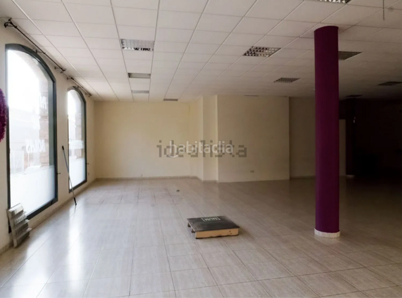 Foto b0c634f0-3a11-4469-b209-24507c390743. Alquiler local comercial  en Camarena