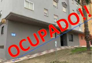 Pis a La Atunara-Periáñez. Piso ocupado en linea de la concepcion