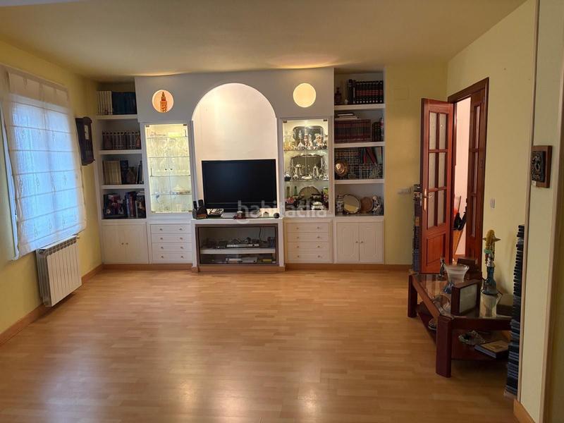 Foto 89332dea-e75d-4e13-a03d-9c0fd2f4b3b8. Etagenwohnung in Dosbarrios