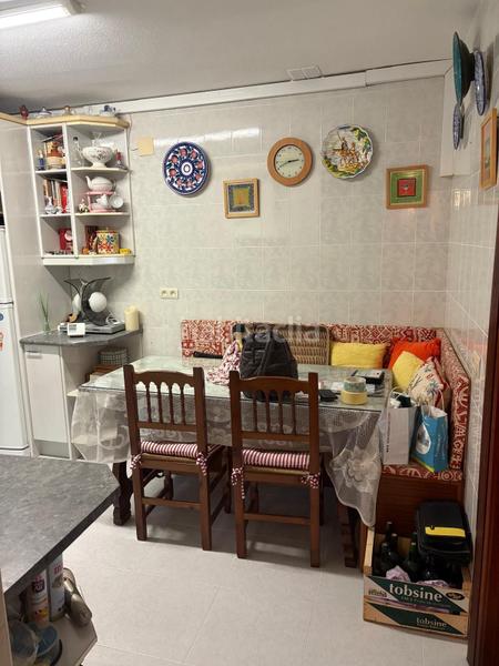 Foto a1be22f7-7c9d-4f03-95f6-e868a8407562. Etagenwohnung in Dosbarrios