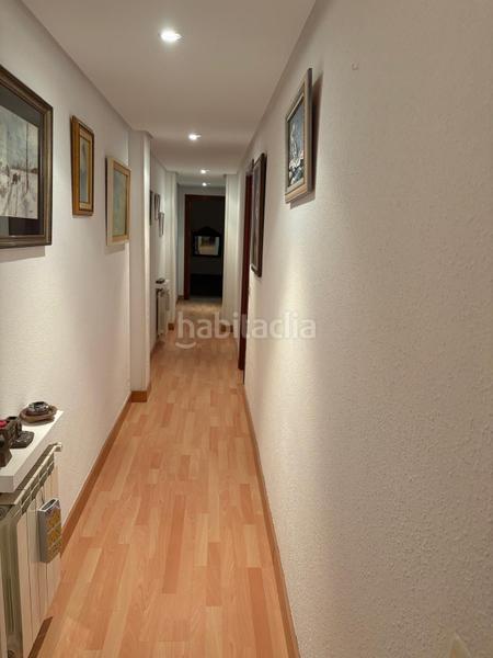 Foto c569743c-7b86-4f9f-bfae-4c4f0ca213e2. Etagenwohnung in Dosbarrios