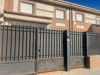 Maison à Yuncos. Chalet en yuncos