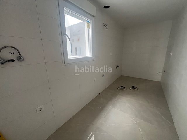 Foto 3dc29f7a-c1f3-4787-9bb4-5d94737ac1be. Pis amb calefacció a Camarena