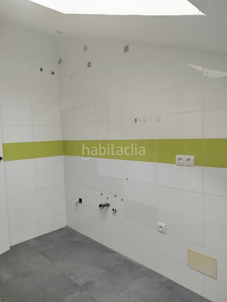 Foto e27ddf25-d7a6-491a-9e75-2271ea09487a. Àtic amb aparcament a Camarena