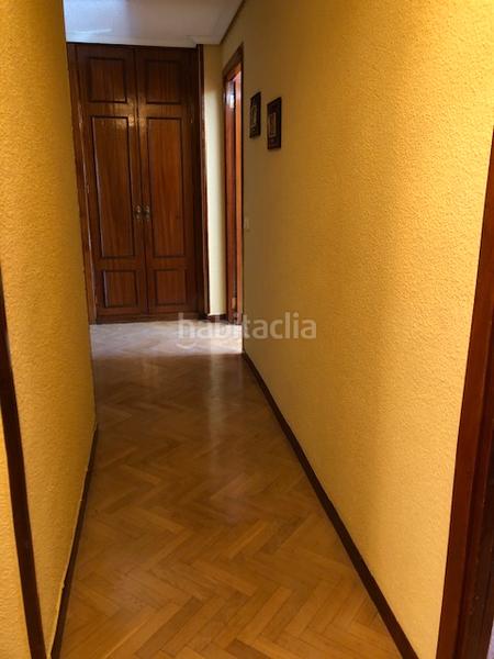 Foto 250a8220-fb2b-471c-be66-b28df5cbf45e. Piso en Palos de Moguer Madrid