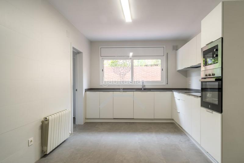 Foto 20511689-3ffe-4463-abd5-00bac4bd2abf. Maison avec chauffage parking piscine dans Bellaterra