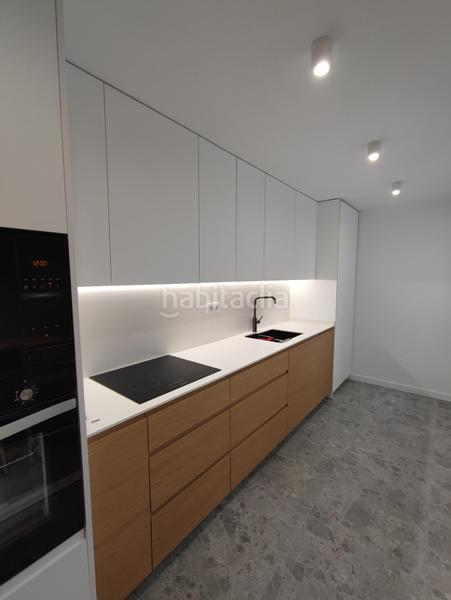 Foto 0bcc9ba4-5d5e-429f-b881-1ba0fd195056. Rent flat with heating parking in Eixample Sabadell