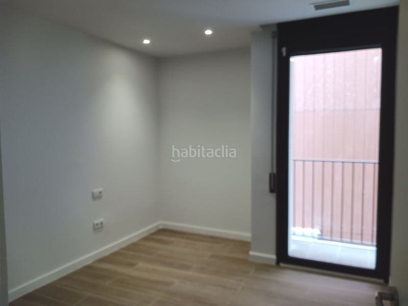 Foto c3ee1d50-b850-438b-8e37-b647c066a09c. Lloguer pis amb calefacció a Progrés Rubí