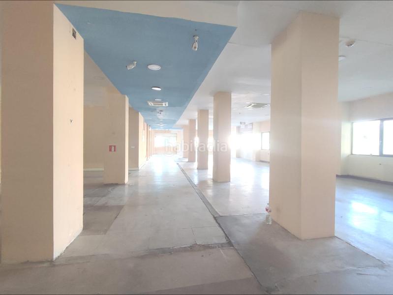 Foto b4773bab-586c-4369-9847-283996e43790. Local comercial a Media Legua Madrid