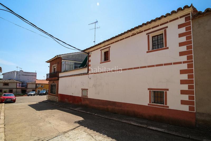 Foto 2905c386-58b9-4541-ad4f-7612a7f1de97. Casa amb calefacció aparcament a Valdeverdeja