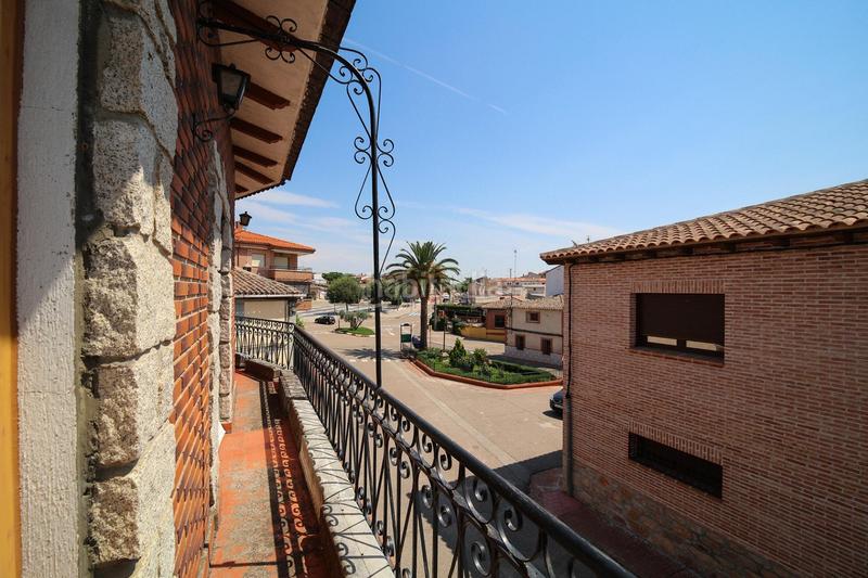 Foto b6e877fe-b960-475b-8f03-9d4b797adc38. Casa amb calefacció aparcament a Valdeverdeja