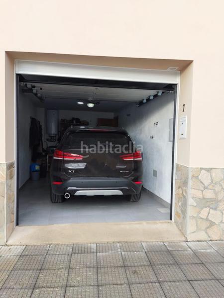 Foto 6603ec28-4994-4b2b-bfb0-8a6e0c84f55f. Casa pareada en calle doce 26 chalet pareado , león. 186m2, 2 plantas mas buhardilla, 3d, 2b y garaje. en Castropodame