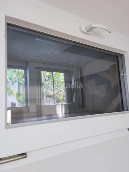 Foto 675a1abb-6602-4441-9904-3f2c0d781166. Casa pareada en calle doce 26 chalet pareado , león. 186m2, 2 plantas mas buhardilla, 3d, 2b y garaje. en Castropodame