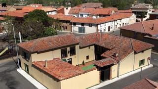 Masia en Chozas de Abajo. Negocio rural con alma., casa solariega del s.xviii restaurada a