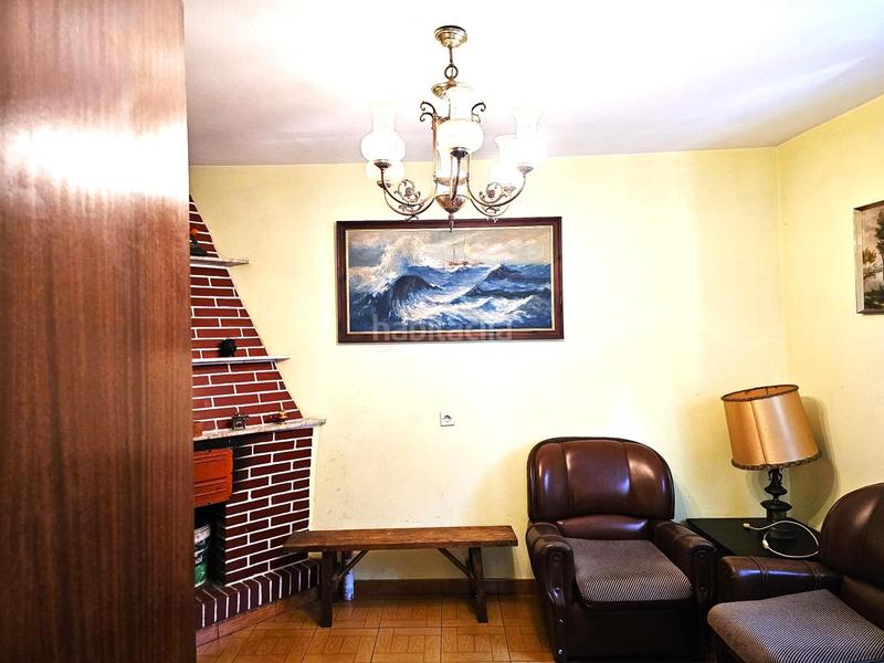 Foto c439a2a4-78f4-4b82-8e4b-c90fb8fc2d0b. Casa adossada amb aparcament a Quirós