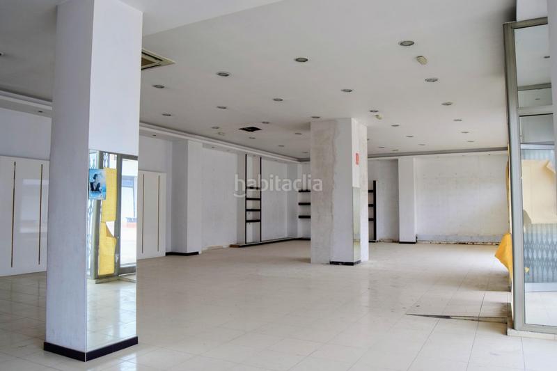 Foto 3060a9c0-6497-40c1-8ab6-1c9da1d0aff1. Alquiler local comercial  esquinero de 83 m2 posibilidad 2 amplias terrazas en Colmenar Viejo