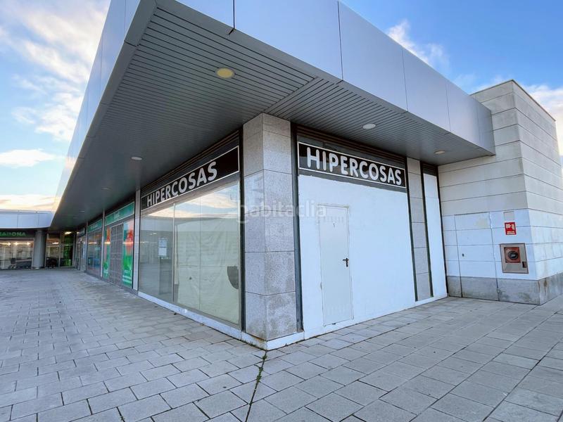 Foto 55195254-f83f-4c7e-adea-5ef9bf8de5e4. Alquiler local comercial  esquinero de 83 m2 posibilidad 2 amplias terrazas en Colmenar Viejo