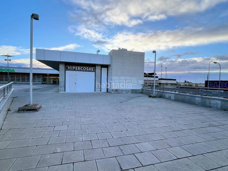 Foto e5f09f19-3f4a-4db6-97c4-1d2d4c22e68a. Location local commercial dans El Olivar-La Magdalena Colmenar Viejo